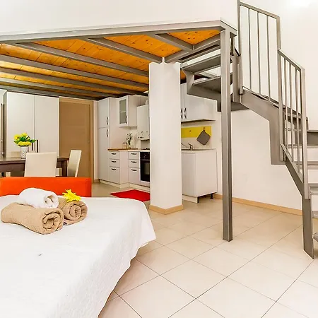 Alessia's Flat- Portello 3 *