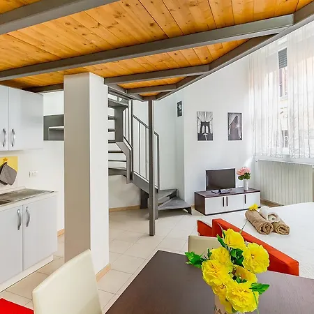 Daire Alessia's Flat- Portello 3 Milano
